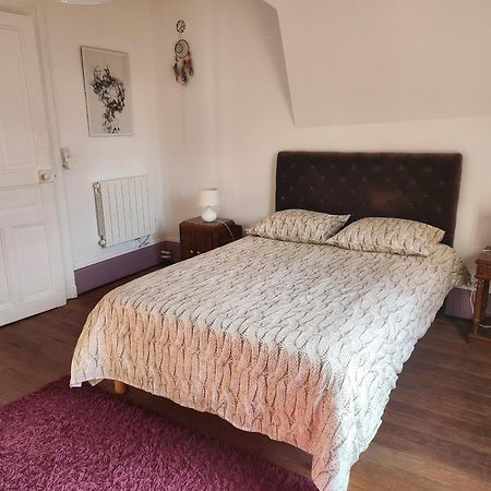 Appartement Atypique - 2 Chambres - Rue Calme Dans Centre Ville Sedan Dış mekan fotoğraf