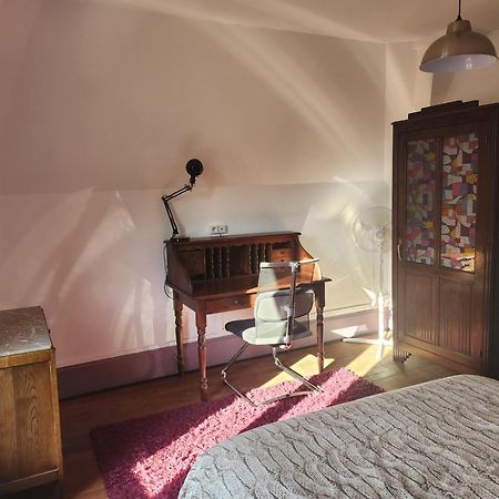 Appartement Atypique - 2 Chambres - Rue Calme Dans Centre Ville Sedan Dış mekan fotoğraf
