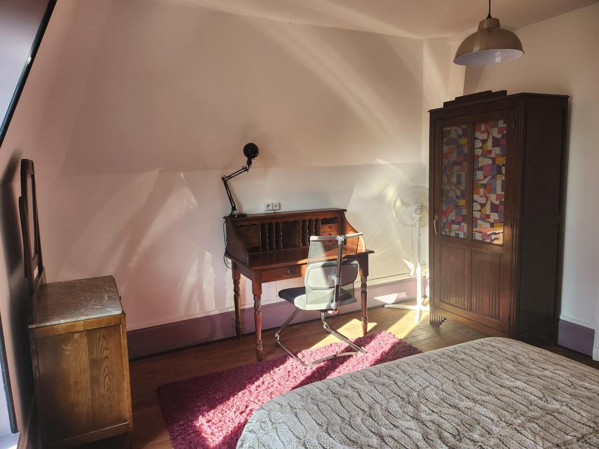 Appartement Atypique - 2 Chambres - Rue Calme Dans Centre Ville Sedan Dış mekan fotoğraf