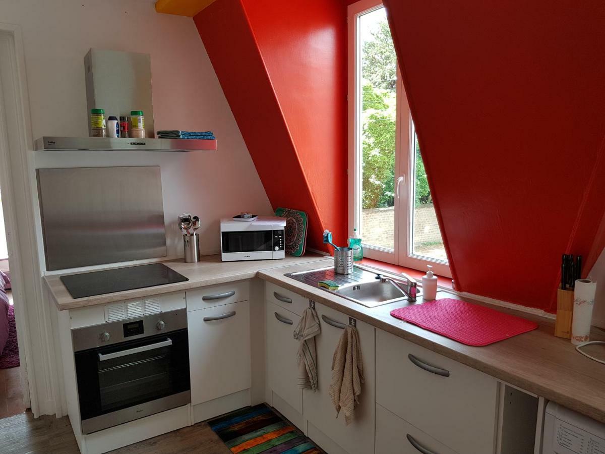 Appartement Atypique - 2 Chambres - Rue Calme Dans Centre Ville Sedan Dış mekan fotoğraf